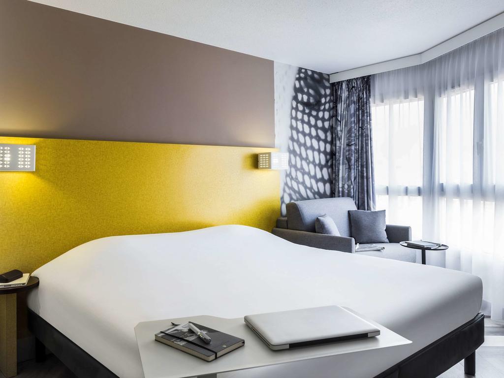 Ibis Styles Nice Centre Port Exterior photo