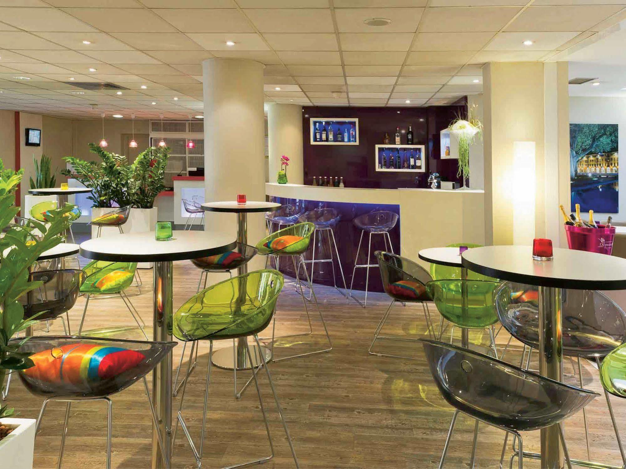 Ibis Styles Nice Centre Port Exterior photo